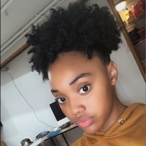 Meet your Posher, Vanessa